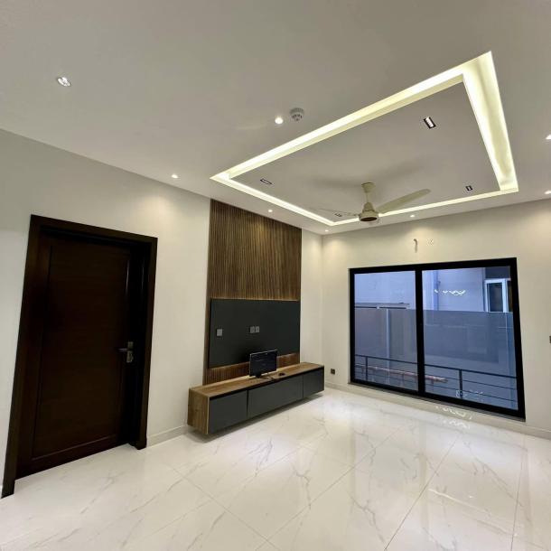 10 Marla Ultra Modern Design Full basement House for Sale in DHA Phase 5 Lahore-7