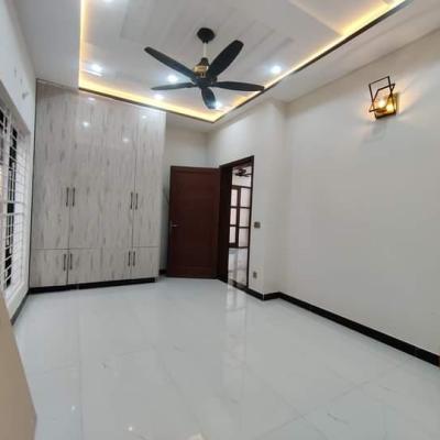Luxurious 10 Marla House for Sale in Lake City Lahore-6
