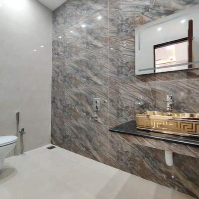 Luxurious 10 Marla House for Sale in Lake City Lahore-12