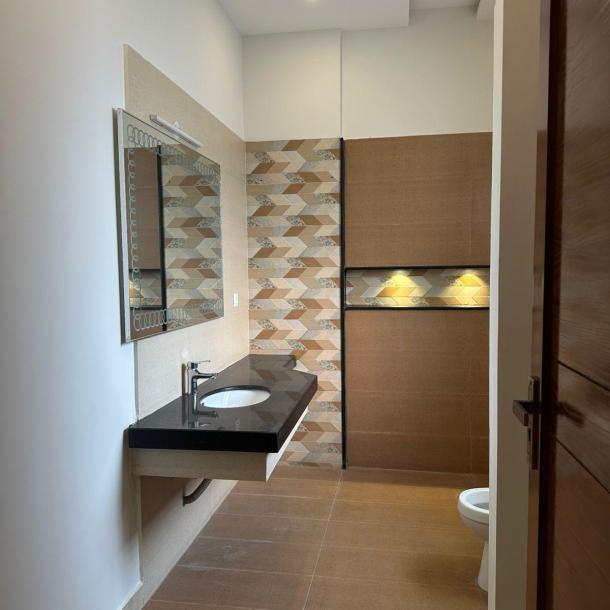 1-Kanal Brand New Master Piece Mention at Super hot Location.-30