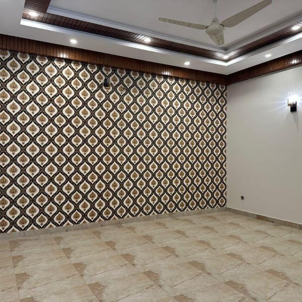 1-Kanal Brand New Master Piece Mention at Super hot Location.-28