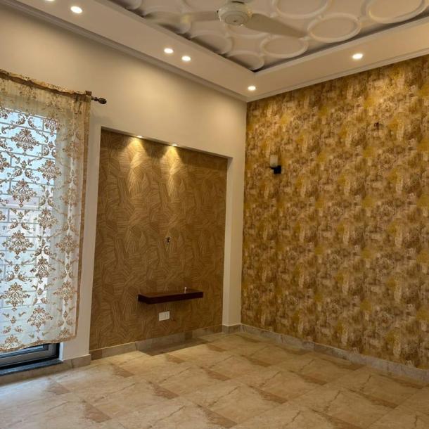 1-Kanal Brand New Master Piece Mention at Super hot Location.-23