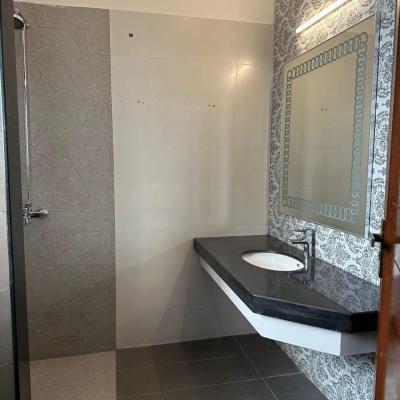 1-Kanal Brand New Master Piece Mention at Super hot Location.