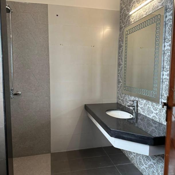 1-Kanal Brand New Master Piece Mention at Super hot Location.-17