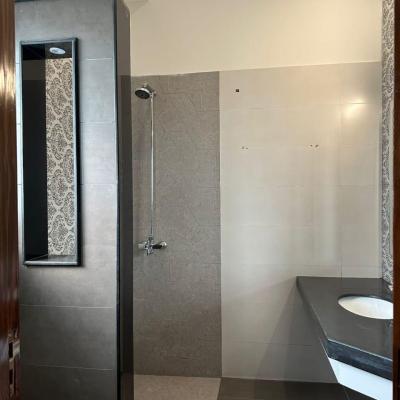 1-Kanal Brand New Master Piece Mention at Super hot Location.