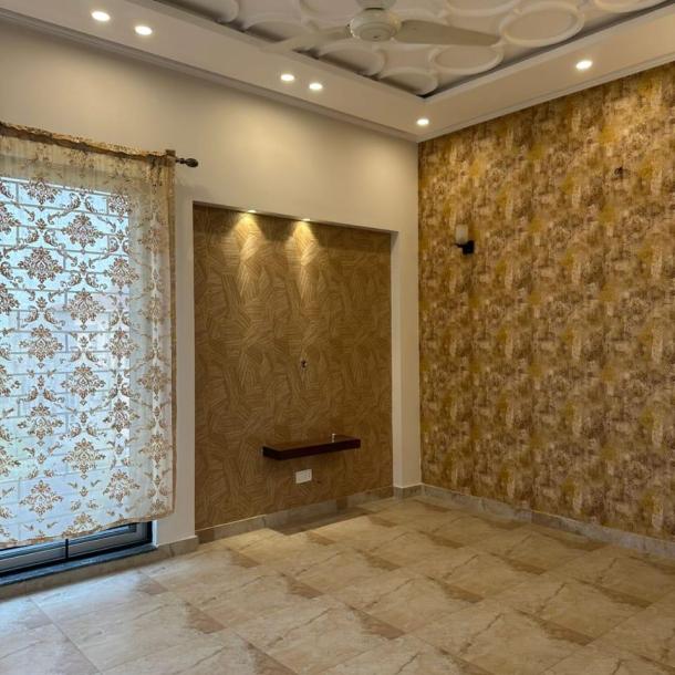 1-Kanal Brand New Master Piece Mention at Super hot Location.-10