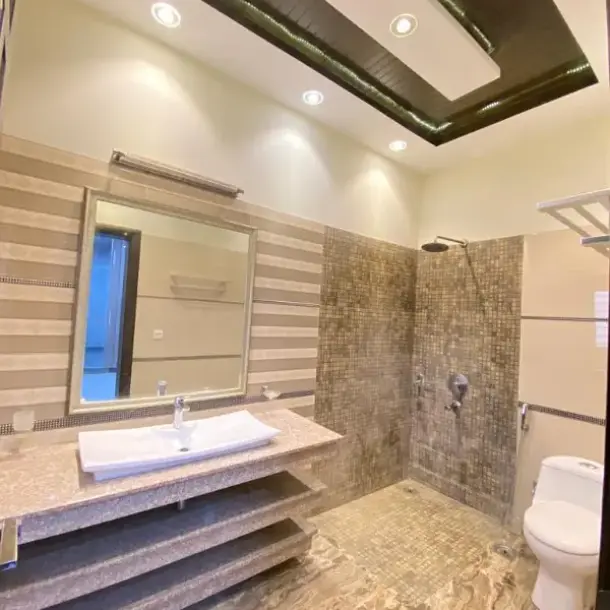 Beautiful 10 Marla Lower Portion House Available For Rent In DHA Phase 6 Lahore.-8