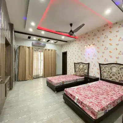 Beautiful 10 Marla Lower Portion House Available For Rent In DHA Phase 6 Lahore.