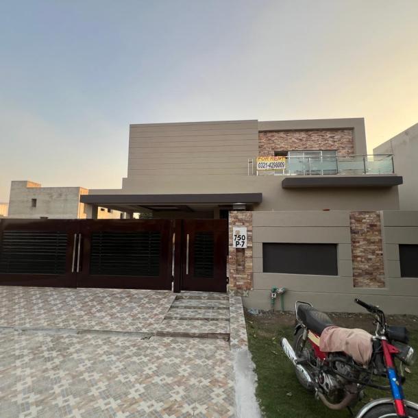 Modern 1 Kanal House Available For Rent In DHA Phase 7 Lahore.-4