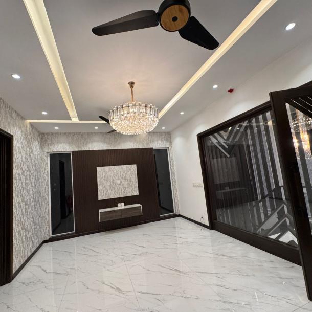Brand New 1 Kanal Lower Portion House Available For Rent In DHA Phase 7 Lahore.-14