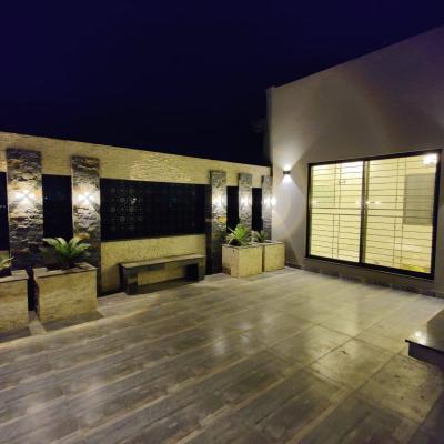 Stylish Upper Portion with Lawn DHA Phase 8 Lahore