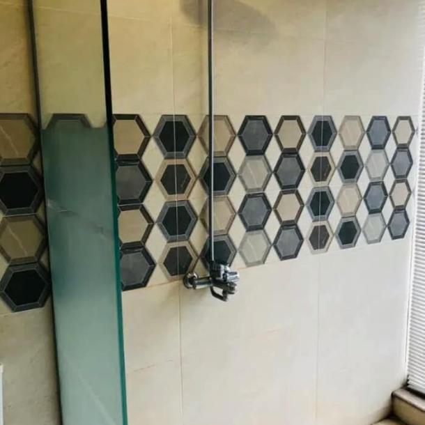 Luxury Furnished Apartment for Rent Near Emporium Mall-5