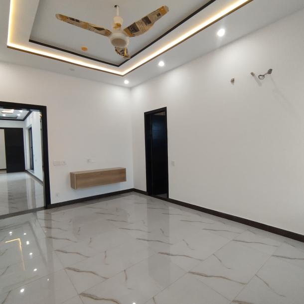 1 Kanal Brand New Upper Portion Available For Rent In Dha Phase 7 Lahore-5