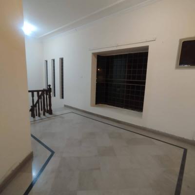 Elegant 1 Kanal Upper Floor for Rent – DHA Phase 4 Lahore