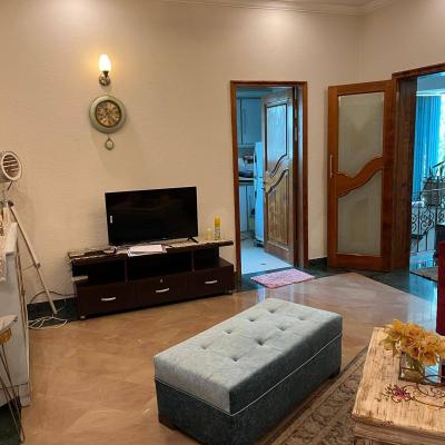 For Rent 1 Kanal Upper Portion Fully Furnished House in DHA Phase 5 Near Jalal Sons Market