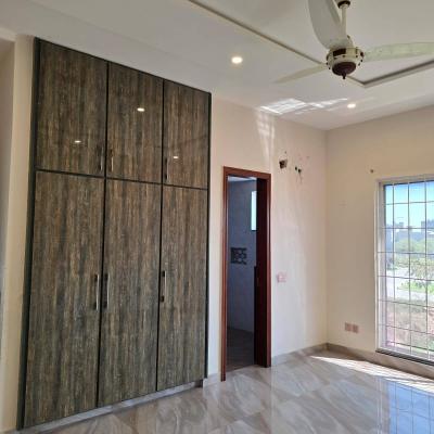 1 Kanal Upper Portion Separate Entrance DHA Phase 8 Lahore-1