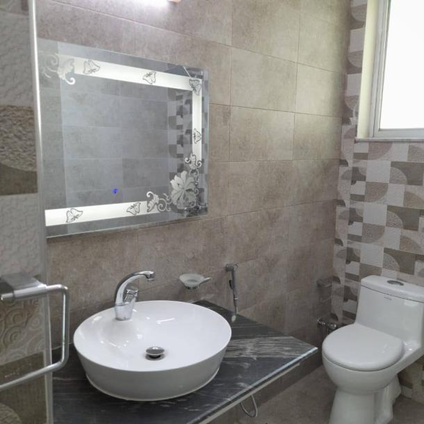 1 kanal Upper Portion For Rent (Lower Portion lock) in DHA Phase 7 Lahore-4