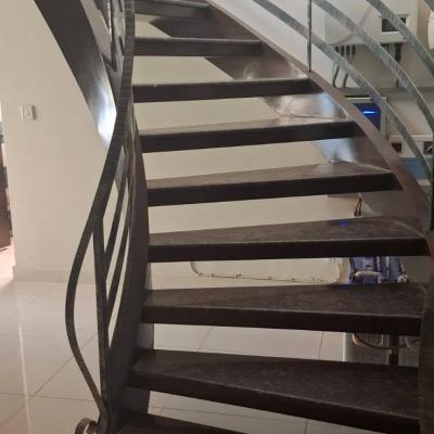 1 kanal Slightly Used Upper Portion for Rent In DHA Phase 6 Lahore