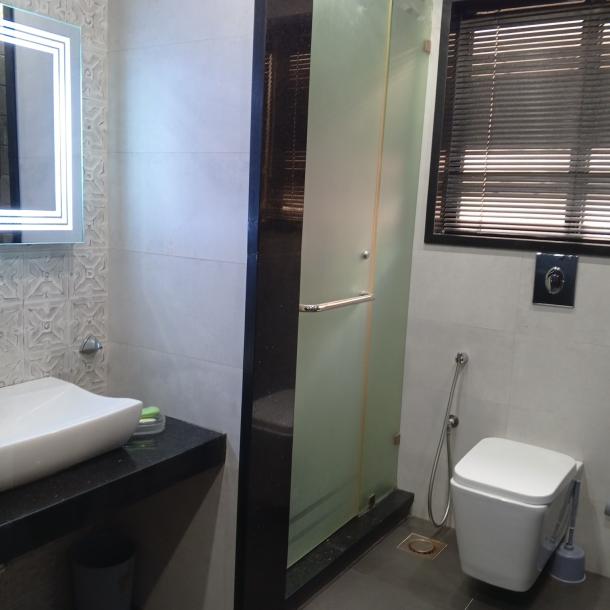 For Rent 1 Bed Room Fully Furnished in DHA Phase 5 Lahore only Female-2