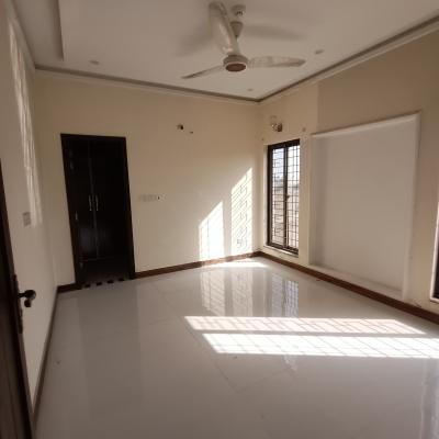 Newly Constructed 8 Marla House Available – DHA Phase 9 Town Lahore
