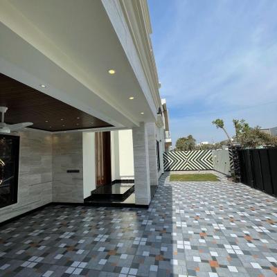 1 Kanal Classical Design House For Sale in Bahria Town, Lahore