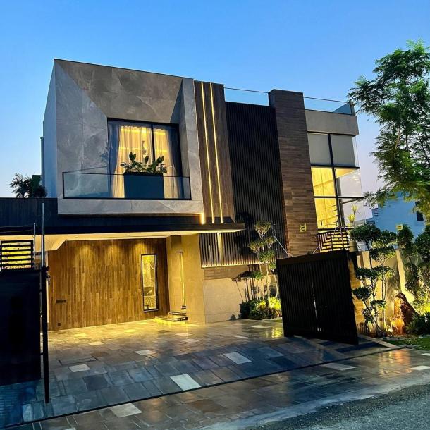 Touring a Most beautiful & Luxurious Modern House for Sale in Phase 7 DHA Lahore.-10