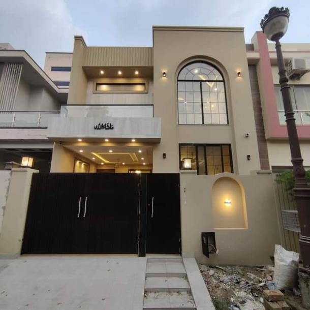Luxurious 5 Marla brand new house for sale lake City Demand 265 Lacs-1